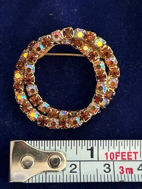 Vintage Rhinestone 1.25" Intertwined Circles Wreah Brooch